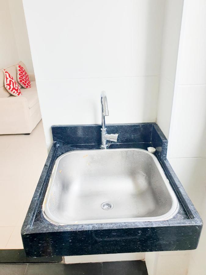 Apartamento Perto Da Praia E Do Aeroporto Appartamento Lauro de Freitas Esterno foto